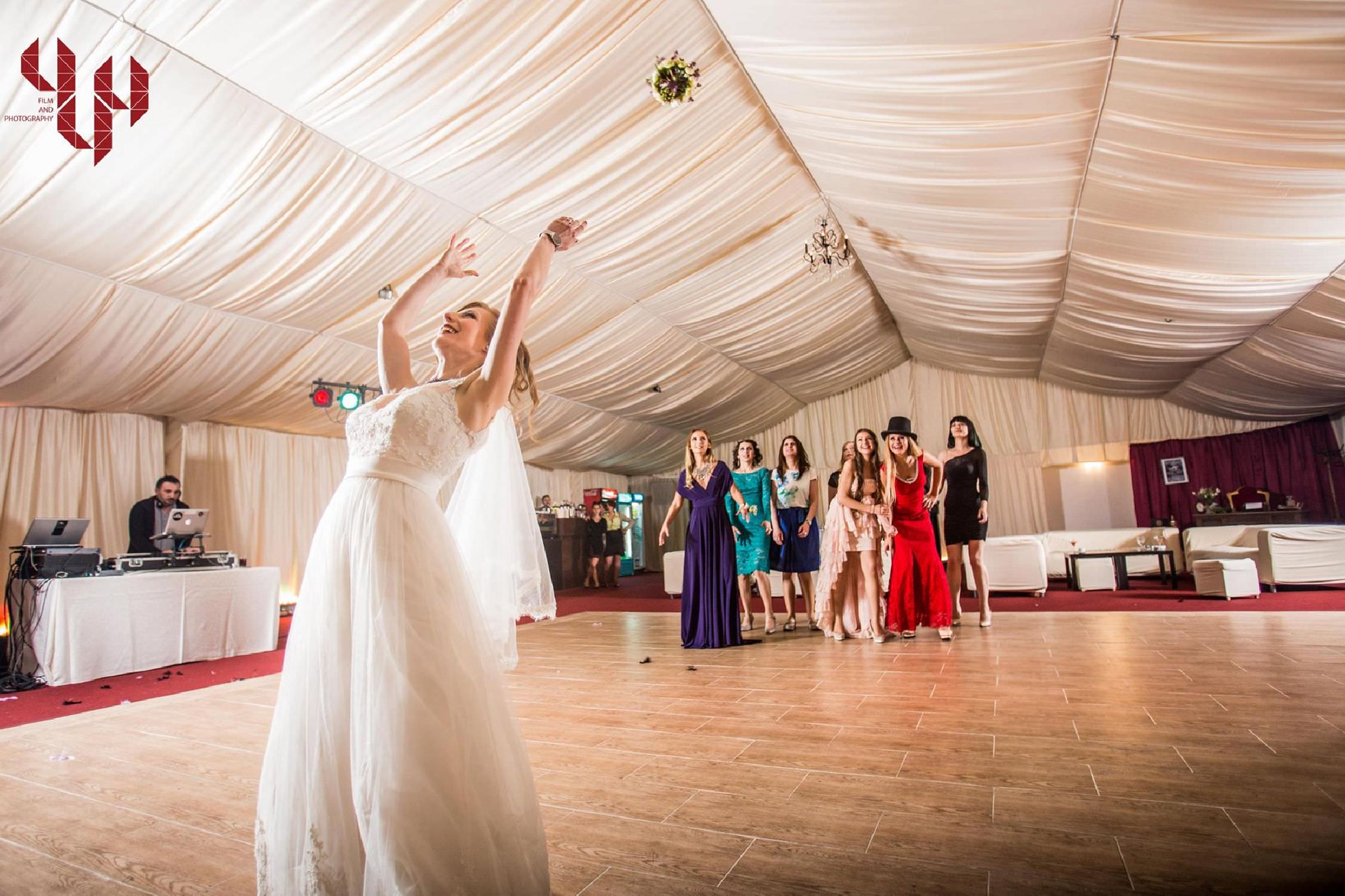 Nunta Vintage, „Prohibition Party” – Bianca si Tino I-Do-Weddings-nuntiinaerliber.ro-Bianca-Tino