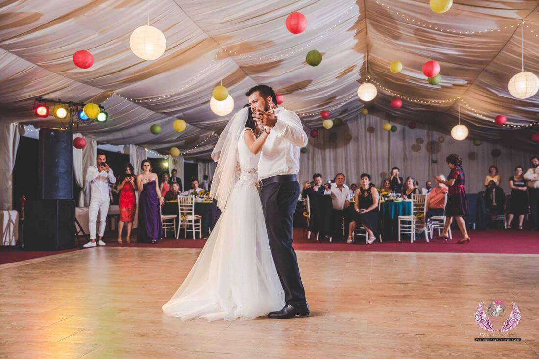Nunta cu floarea soarelui – Cristina si Dan-IDO-Weddings-nuntiinaerliber (16)